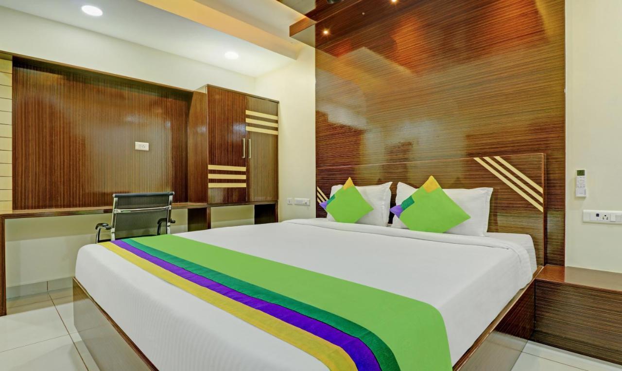 Treebo Trend Arka Vijayawada Hotel Bagian luar foto